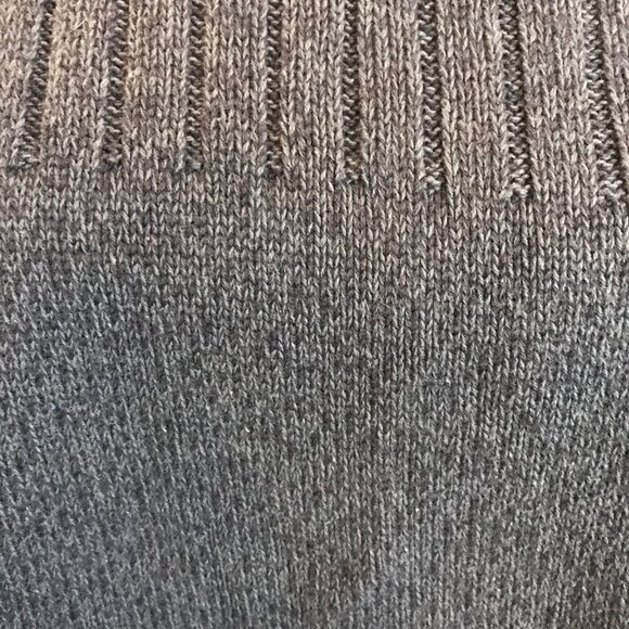 Columbia Men's Heavy Duty Knit V neck Sweater Fall Gray cable knit Size Medium - Picture 2 of 16